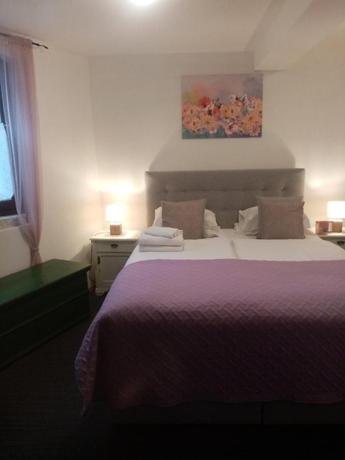 Rooms Serafin Motovun Bagian luar foto